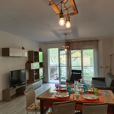 Tra E Montagne Nonna Maria Апартаменты Dubino